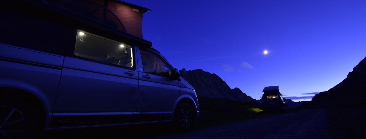 Забронировать кемпер для отдыха на природе